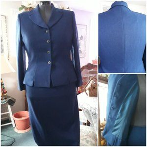 Le  Suit 16 P business suit with skirt
